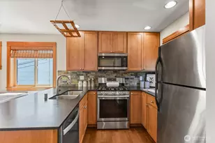 4105 Fremont Ave N, Seattle, WA 98103 - Photo 8