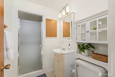 398 Ferncliff Avenue NE, Bainbridge Island, WA 98110 - Photo 22