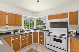 398 Ferncliff Ave NE, Bainbridge Island, WA 98110 - Photo 16