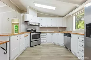 601 166th St Ct E, Spanaway, WA 98387 - Photo 14