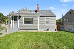 204 E St SW, Ephrata, WA 98823 - Photo 1