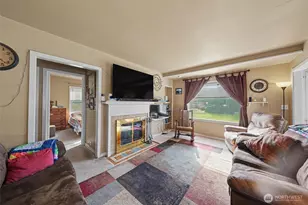 204 E St SW, Ephrata, WA 98823 - Photo 2