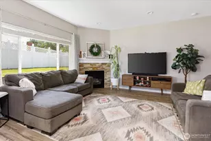 1720 SW Waterside Ct, Oak Harbor, WA 98277 - Photo 6