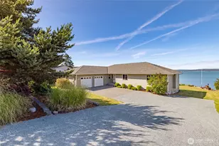 639 E Beacon View Dr, Oak Harbor, WA 98277 - Photo 6
