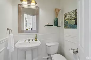 24128 NE 1st Pl, Sammamish, WA 98074 - Photo 18