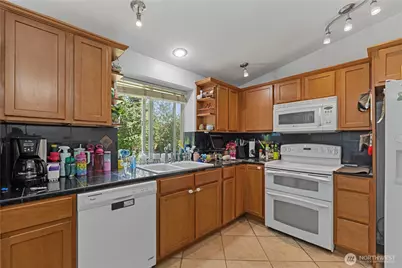 901 153rd Place SW, Lynnwood, WA 98087 - Photo 8
