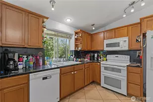 901 153rd Pl SW, Lynnwood, WA 98087 - Photo 8
