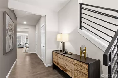 23699 SE 49th Street #22, Issaquah, WA 98029 - Photo 2