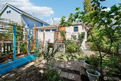 4055 Latona Avenue NE, Seattle, WA 98105 - Photo 30