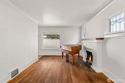 4055 Latona Avenue NE, Seattle, WA 98105 - Photo 4