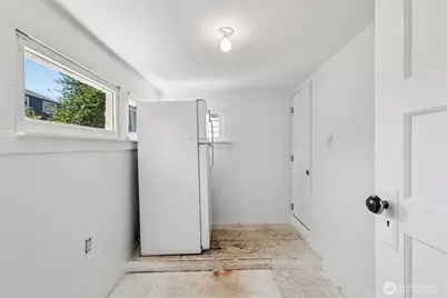 4055 Latona Avenue NE, Seattle, WA 98105 - Photo 14