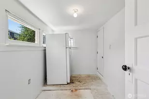 4055 Latona Ave NE, Seattle, WA 98105 - Photo 14