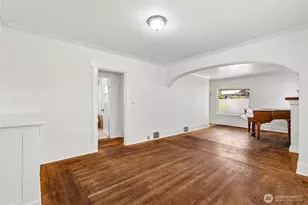 4055 Latona Ave NE, Seattle, WA 98105 - Photo 8
