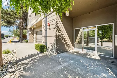 2530 15th Avenue W #401, Seattle, WA 98119 - Photo 2