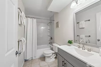 2530 15th Avenue W #401, Seattle, WA 98119 - Photo 20