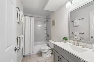 2530 15th Ave W, Seattle, WA 98119 - Photo 20