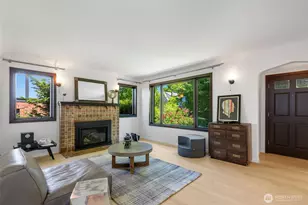 3033 45th Ave SW, Seattle, WA 98116 - Photo 8