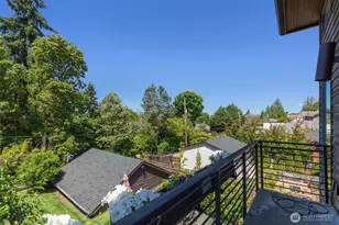 3033 45th Ave SW, Seattle, WA 98116 - Photo 18
