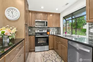 237 S 186th St, Burien, WA 98148 - Photo 10