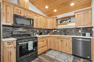 237 S 186th St, Burien, WA 98148 - Photo 32