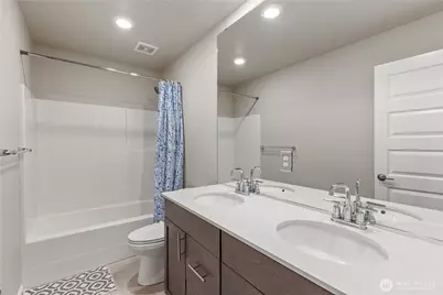 17621 Crossing Drive E, Puyallup, WA 98374 - Photo 18