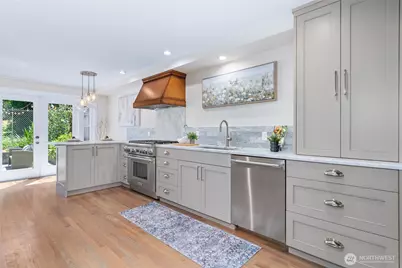 17521 NE 38th Court #B10, Redmond, WA 98052 - Photo 6