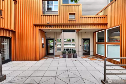 4020 Aurora Avenue N #305, Seattle, WA 98103 - Photo 2