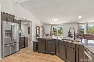235 Flatt Rd, Kelso, WA 98626 - Photo 4