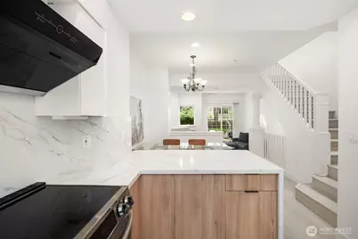 2020 132nd Avenue SE #204, Bellevue, WA 98005 - Photo 12
