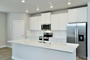 8741 151st St E, Puyallup, WA 98375 - Photo 4