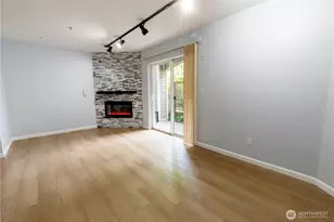 10709 Valley View Rd, Bothell, WA 98011 - Photo 6