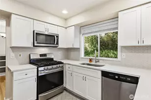 10715 Hillsboro Dr NW, Silverdale, WA 98383 - Photo 8