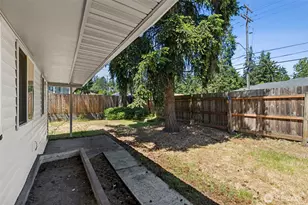 2613 NE 145th St, Seattle, WA 98155 - Photo 20