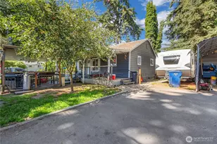3009 D St SE, Auburn, WA 98002 - Photo 2