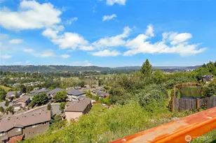 10901 174th Ave E, Bonney Lake, WA 98391 - Photo 32