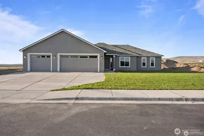 2910 Road 13.6 SW, Royal City, WA 99357 - Photo 1