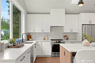 529 SE Bush Street #B, Issaquah, WA 98027 - Photo 12