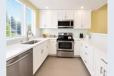 25235 SE Klahanie Blvd #K102, Sammamish, WA 98029 - Photo 6