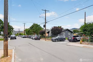 1002 Methow St, Wenatchee, WA 98801 - Photo 10