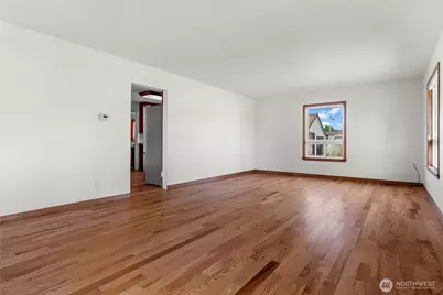 926 6th Avenue SW, Puyallup, WA 98371 - Photo 8