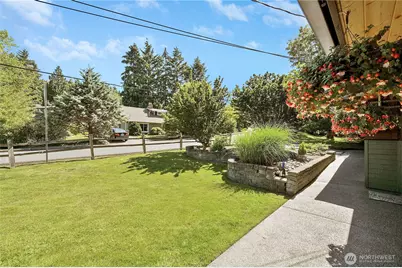 10157 NE 200th Street, Bothell, WA 98011 - Photo 36