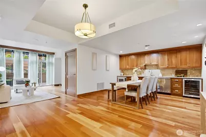 10620 NE 9th Place #TH-6, Bellevue, WA 98004 - Photo 6