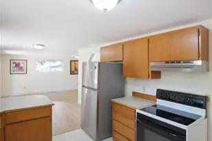 7825 189th Pl SW, Edmonds, WA 98026 - Photo 8
