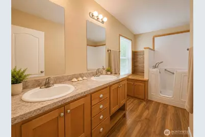 1611 E North Bay Road, Allyn, WA 98524 - Photo 12