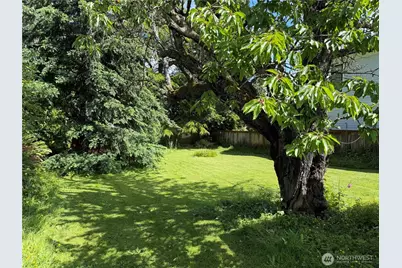 3218 NE 97th Street, Seattle, WA 98115 - Photo 2