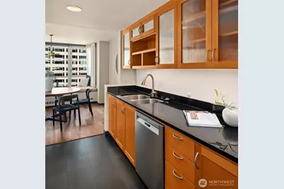 2125 1st Avenue #1304, Seattle, WA 98121 - Photo 20