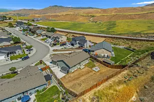2691 Semolina Loop, East Wenatchee, WA 98802 - Photo 4