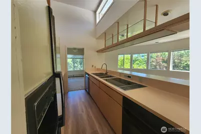 10336 NE Knight Road, Bainbridge Island, WA 98110 - Photo 10