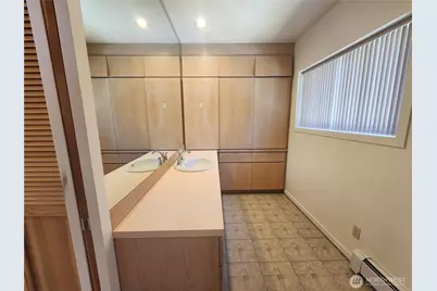 10336 NE Knight Road, Bainbridge Island, WA 98110 - Photo 20