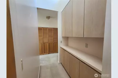 10336 NE Knight Road, Bainbridge Island, WA 98110 - Photo 12